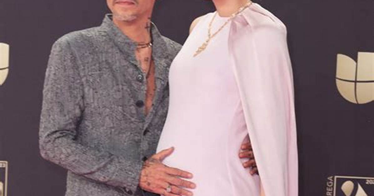 Marc Anthony & Nadia Ferreira: Photos – Hollywood Life
