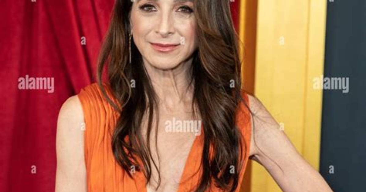 Marin Hinkle: Pics of the ‘Marvelous Mrs. Maisel’ Actress