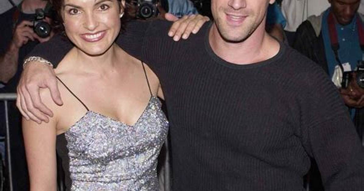 Mariska Hargitay & Christopher Meloni on Romance for Olivia & Elliot – Hollywood Life
