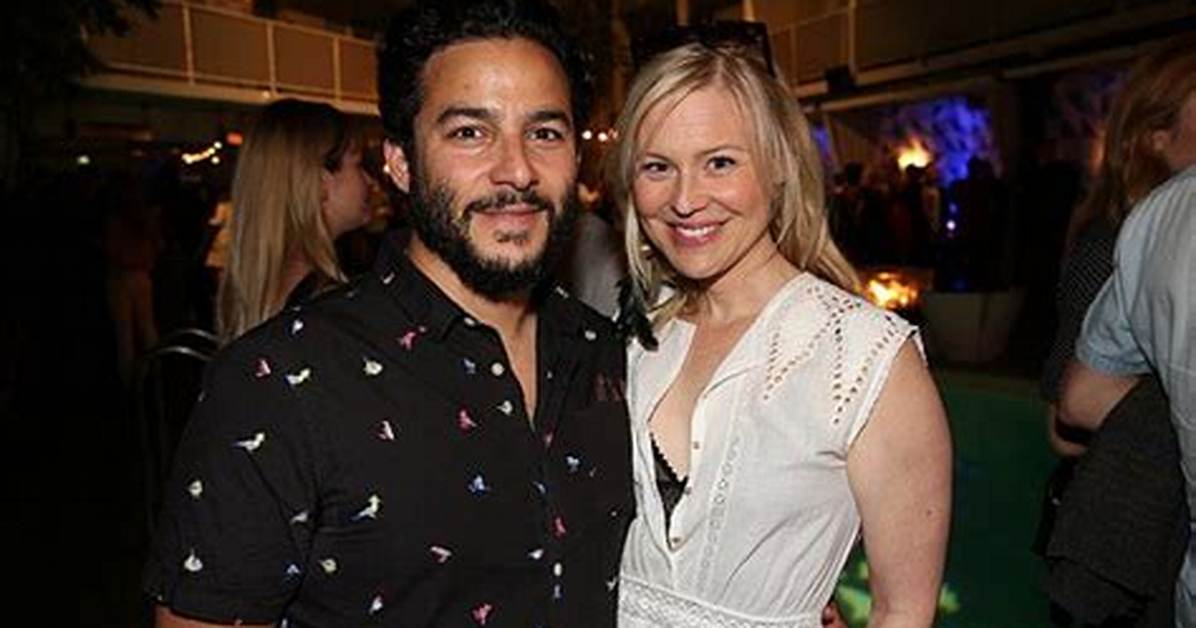 Meet Ennis Esmer Wife Amy E Blaxland | Children Married Life and Past Relationship