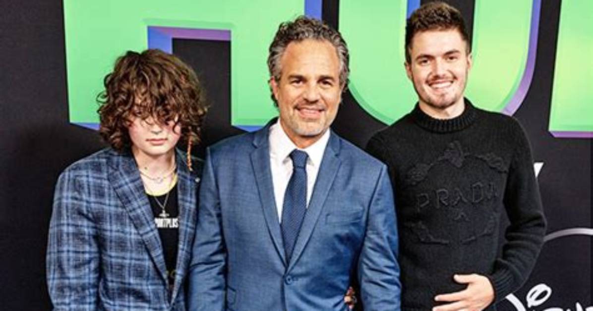 Meet His 3 Children Keen, Bella, & Odette – Hollywood Life