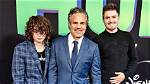 Meet His 3 Children Keen, Bella, & Odette – Hollywood Life