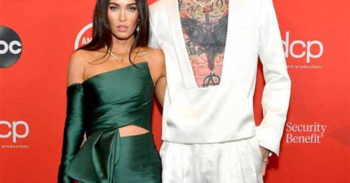 Megan Fox & Machine Gun Kelly Seemingly Living Together: Photos – Hollywood Life