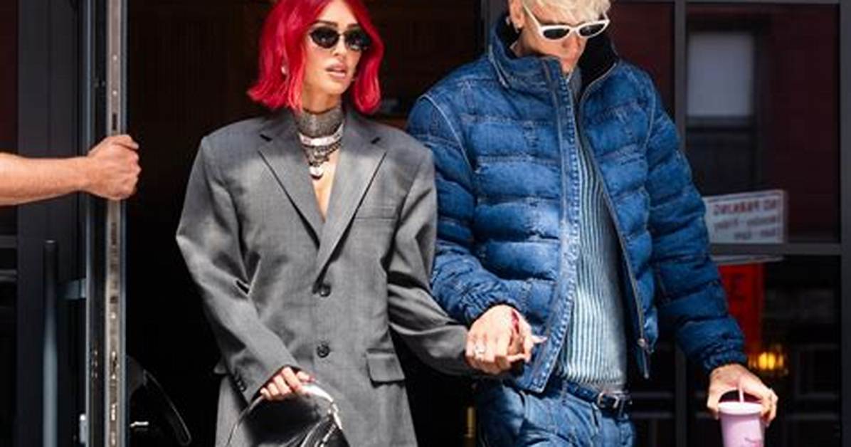 Megan Fox & Machine Gun Kelly Wear Oversized Coats for Date Night – Hollywood Life