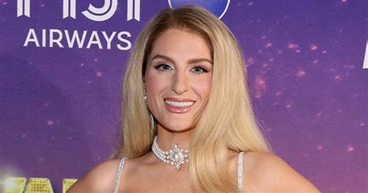 Meghan Trainor’s ’S Dress at Grammys 2019 — See Her Plunging Jumpsuit – Hollywood Life