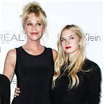 Melanie Griffith, Antonio Banderas’ Daughter Stella Rocks Black Bikini – Hollywood Life