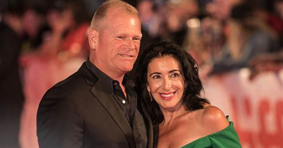 Mike Holmes Wife Still Married to Alexandra