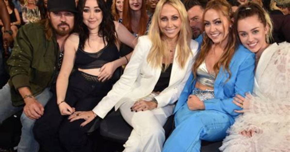 Miley Cyrus’ Family: How They Really Feel About Liam Hemsworth & Their Split