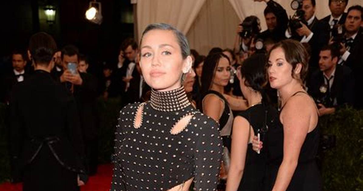 Miley Cyrus’ Hookups with Women Revealed