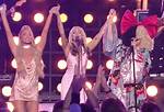 Miley Cyrus & Paris Hilton’s Perform ‘Stars Are Blind’ on Nye – Hollywood Life