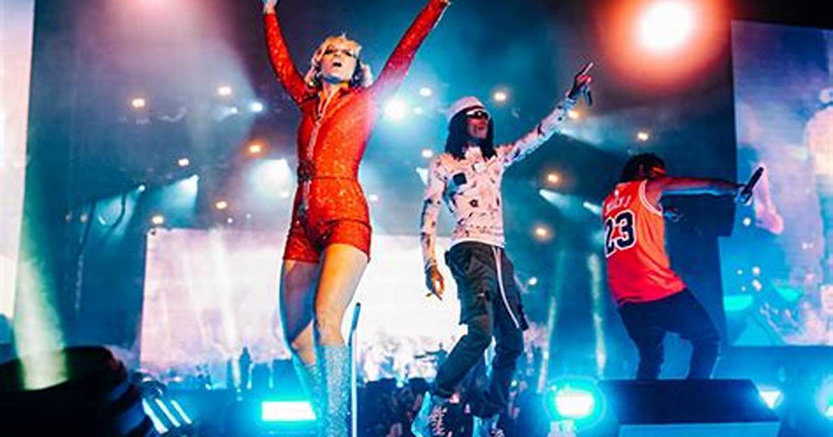 Miley Cyrus Slays in Romper at Lollapalooza Performance – Hollywood Life