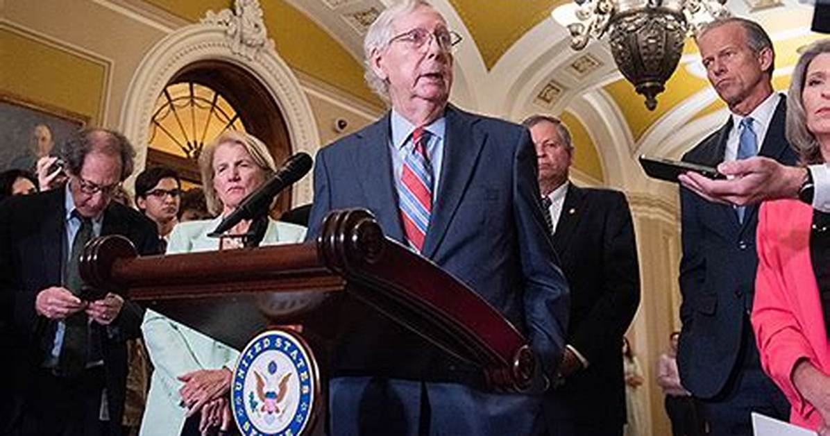 Mitch Mcconnell Stops Speaking & Freezes During Press Conference – Hollywood Life