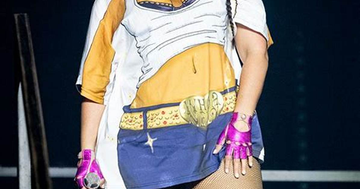 Nelly Furtado's Curvaceous Physique: a Captivating Sight