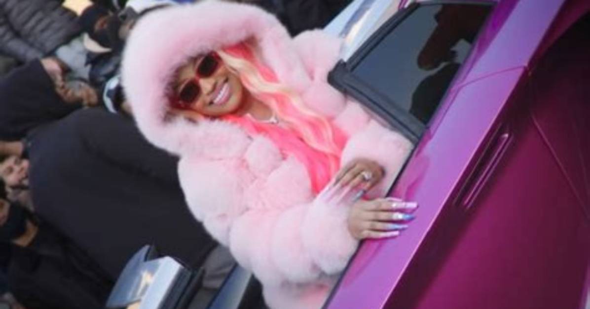 Nicki Minaj Rocks Pink Hair & Fur Coat in Epic ‘We Go Up’ Music Video – Hollywood Life