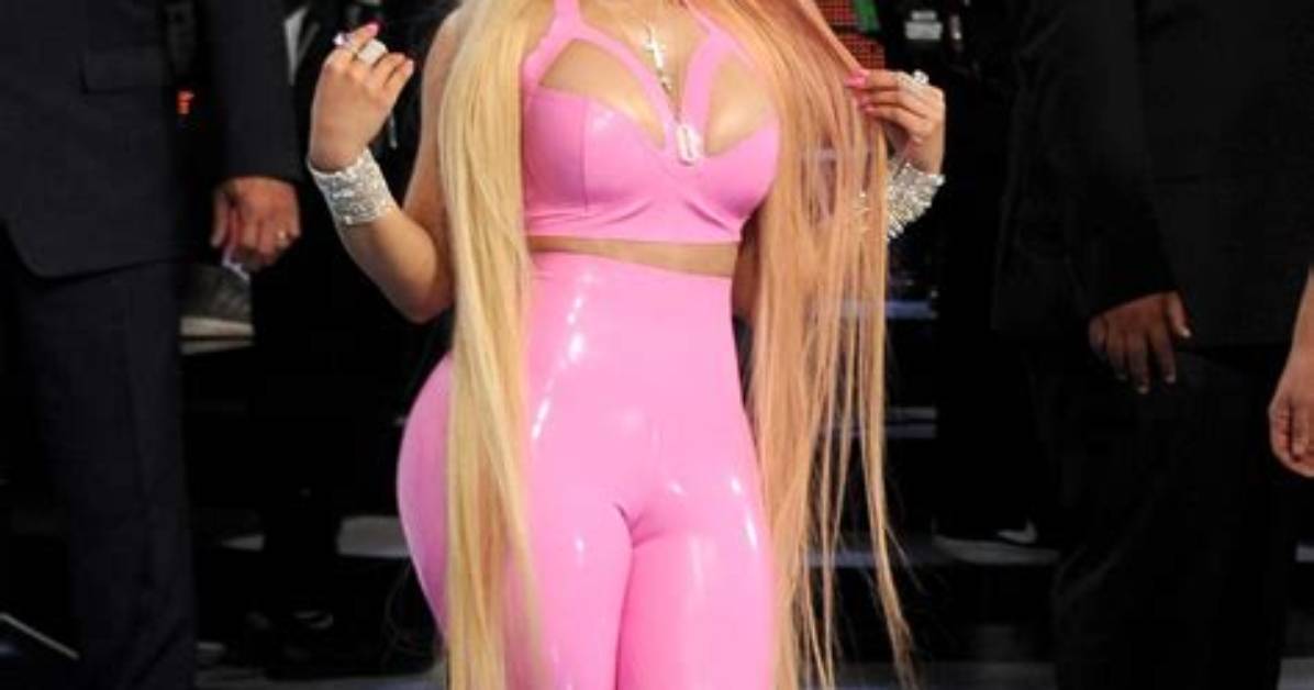 Nicki Minaj’s Hottest Pics — See Photos – Hollywood Life