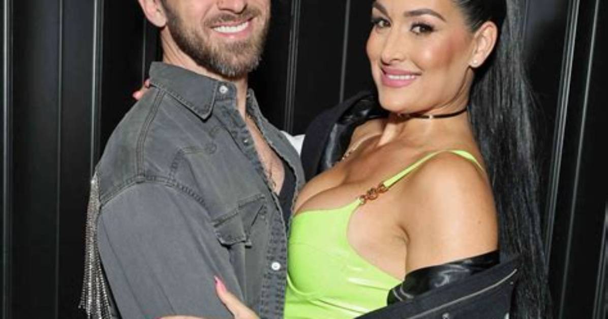 Nikki Bella Fianc%C3%A9 Artem Chigvintsev Closer Than 150. Jpg
