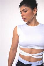 Nikkie Cox: a Beauty and Fitness Icon