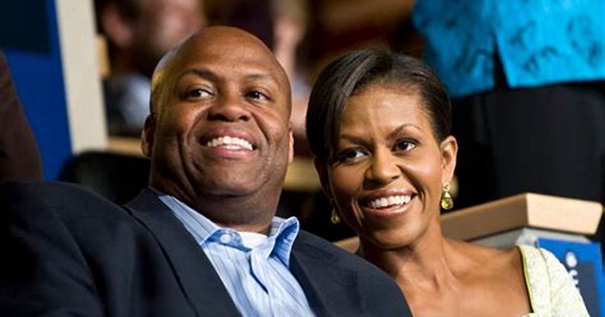 Obama Meets Basketball Legend Michael Robinson