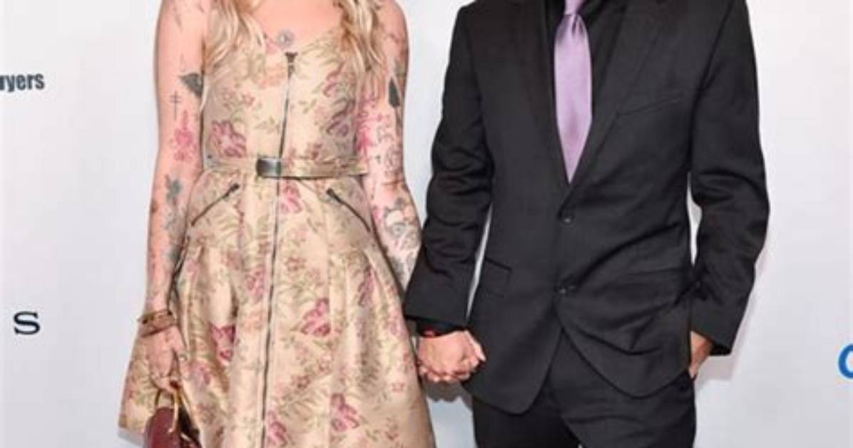 Paris Jackson, 24, Sweetly Holds Hands with Brother Prince, 25, at Charity Gala: Photos