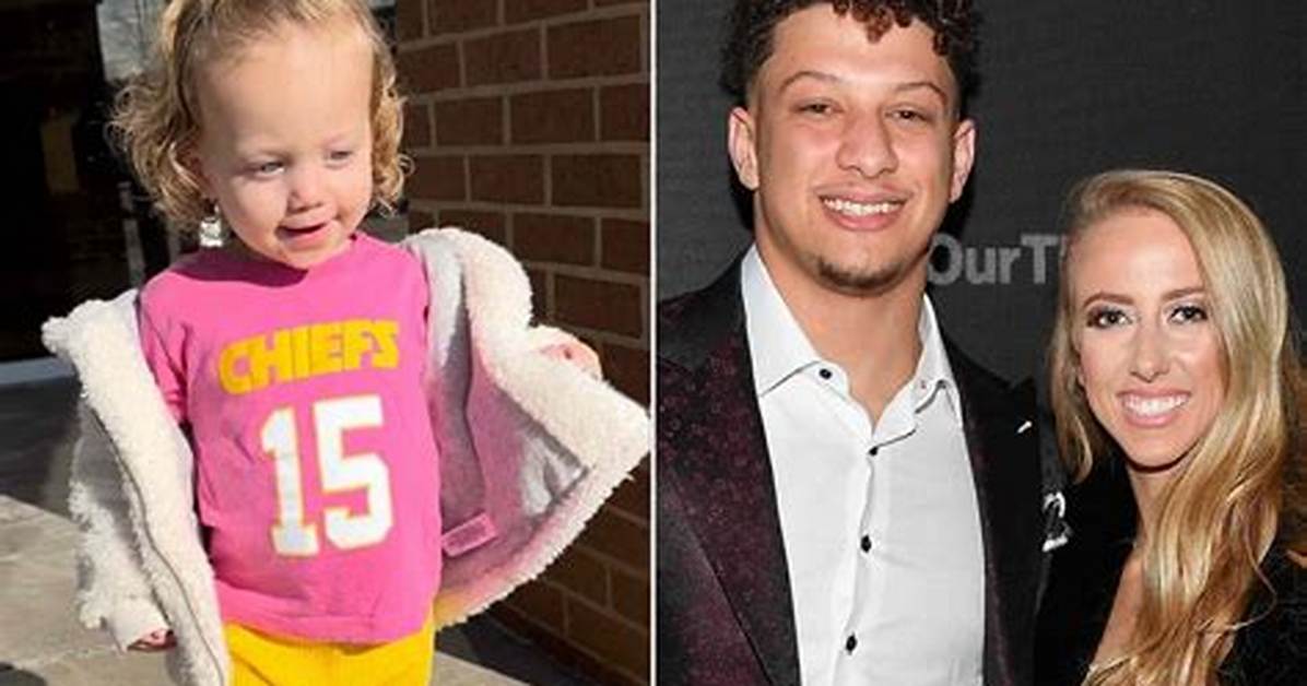 Patrick Mahomes’ Daughter Sterling Rocks His Jersey in Cute Photo – Hollywood Life