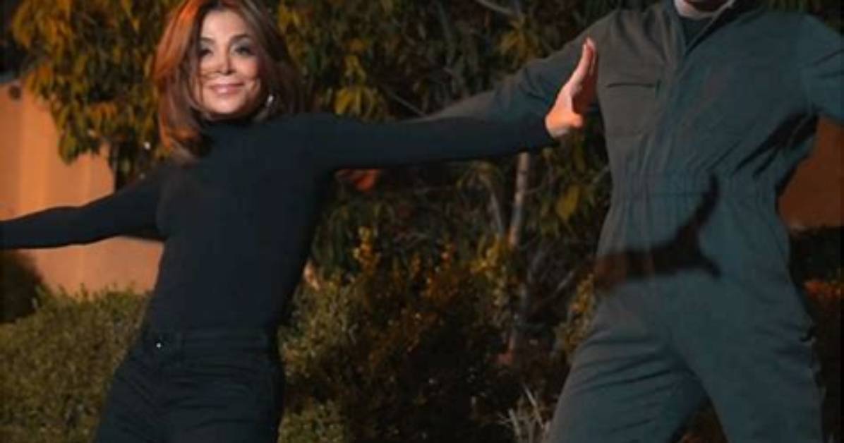 Paula Abdul Does Halloween Dance Routine: Video – Hollywood Life