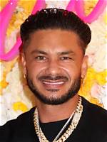 Pauly D Wipes out After Tripping over in Hilarious Video & Snooki Can’t Stop Laughing