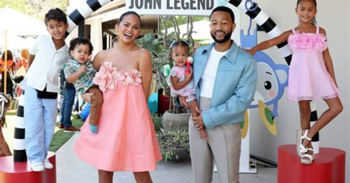 Photos of the Family – Hollywood Life
