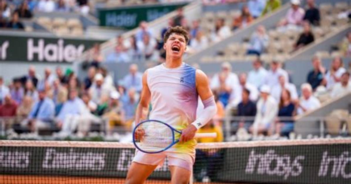 Photos of the Tennis Champion – Hollywood Life
