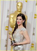 [Photos] Sandra Bullock’s Oscar Dress — Wows in Deep Blue Gown – Hollywood Life