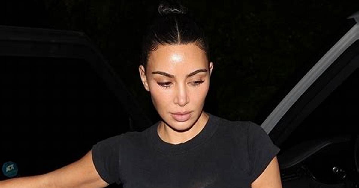 [Photos] Shocking Nip Slips — Kim Kardashian, Miley Cyrus & More Malfunctions – Hollywood Life
