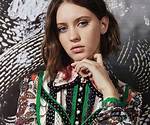 [Pics] Iris Law, 15, Stuns in ‘Teen Vogue’ — See Jude Law’s Modeling Daughter – Hollywood Life