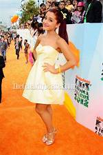 [Pics] Kids’ Choice Awards Orange Carpet Photos — Nick Jonas – Hollywood Life