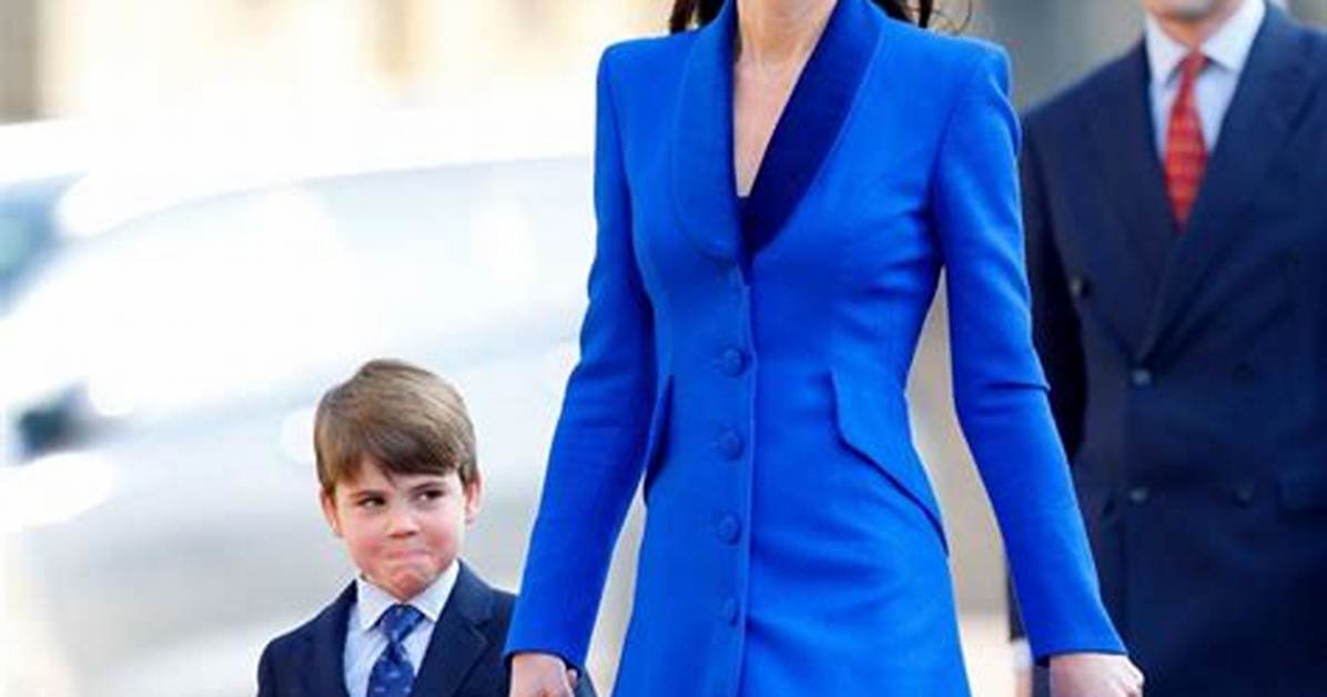 Princes George & Louis Wore Blue Shorts on 1St Day of School: Photos – Hollywood Life