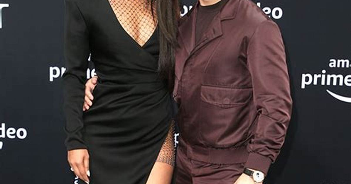 Priyanka Chopra Slays in Sexy Little Black Dress While Cozying up to Nick Jonas in Las Vegas — Pic