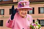 Queen Elizabeth Celebrates 96Th Birthday with Her 2 Majestic Ponies – Hollywood Life