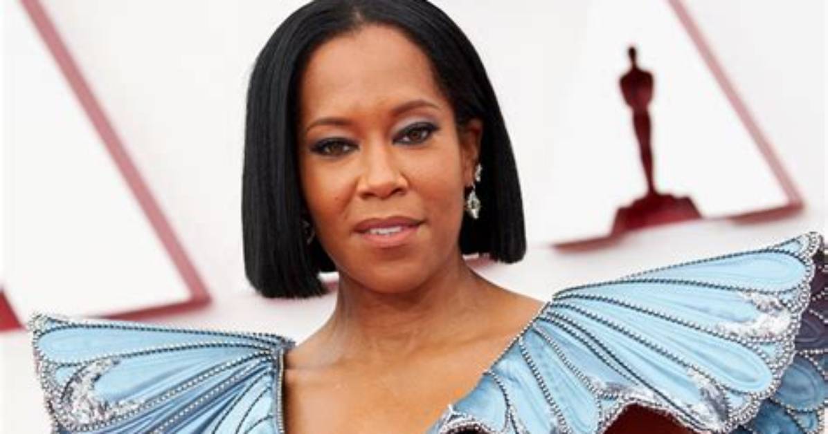Regina King Nearly Trips During Oscars Opening & Recovers Like a Pro — Watch