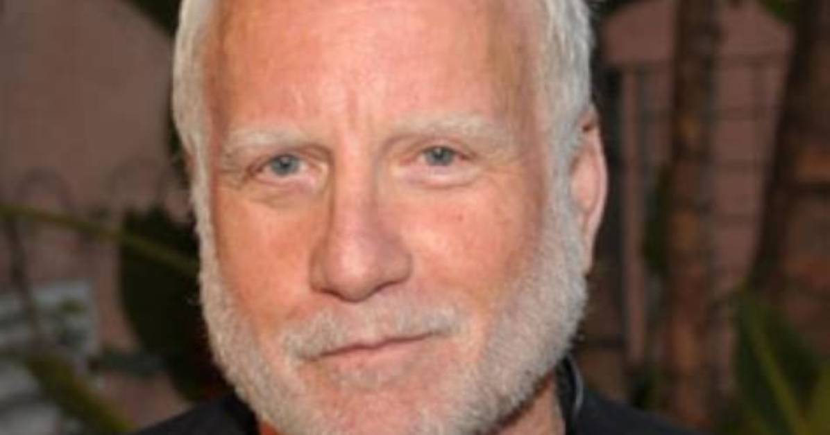 Richard Dreyfuss's Towering Height: Uncovering the Stature of a Star