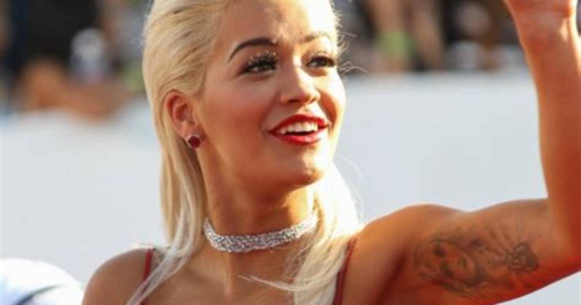 Rita Ora’s Vma Beauty — Red Hot Lips & Fierce Brows