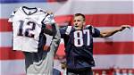 Rob Gronkowski Steals Tom Brady’s Jersey–Pics