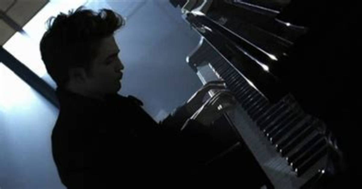 Robert Pattinson Plays Piano with Friends in Cool New Picture