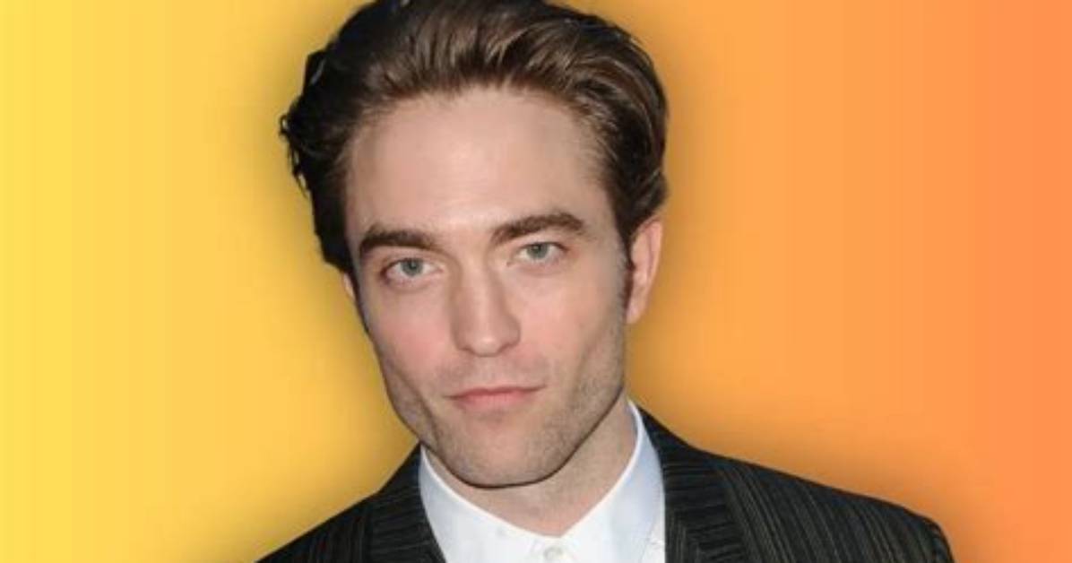 Robert Pattinson Reveals What It Was Like to Kiss Sexy Model Camille Rowe