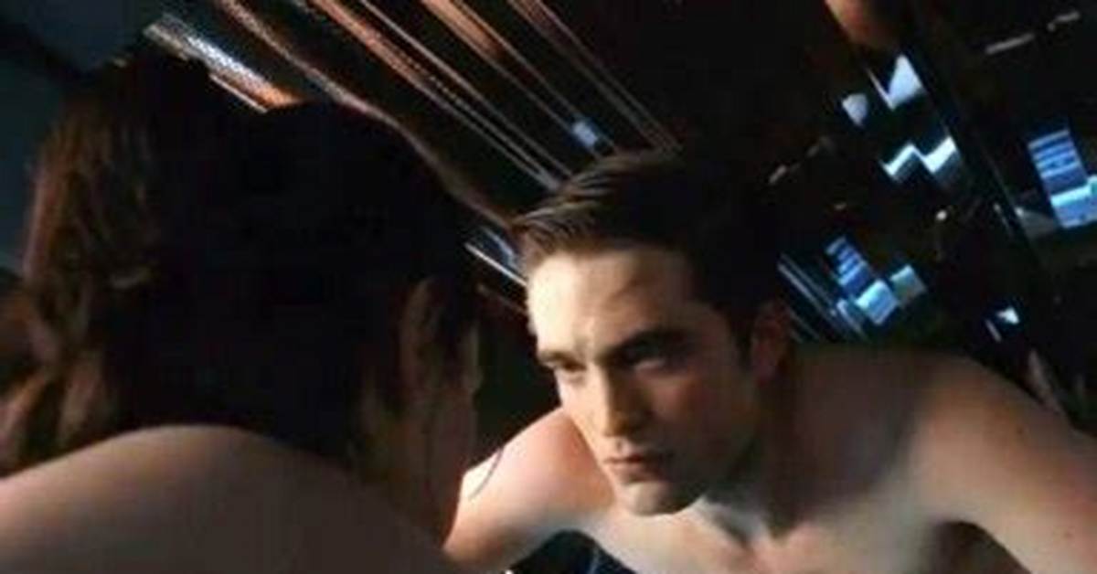 Robert Pattinson Speaks out About 'Awkward' Cosmopolis Sex Scenes