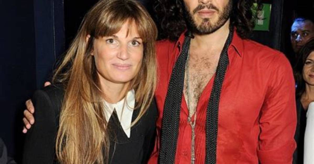 Russell Brand: Girlfriend, Net Worth, Tattoos, Smoking & Body Facts