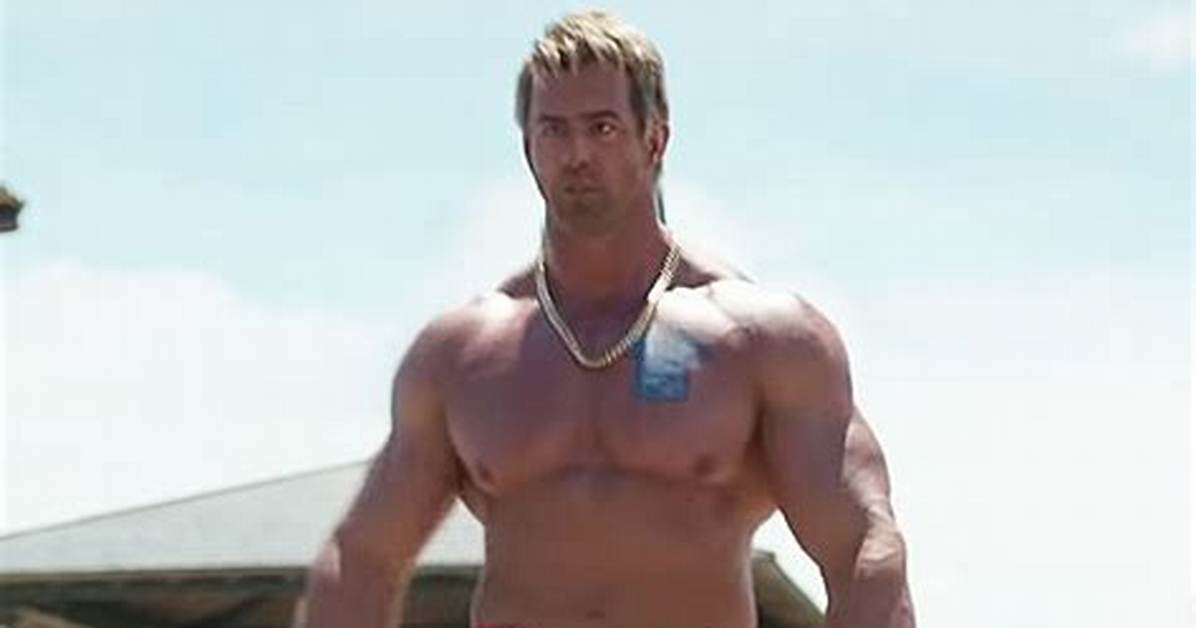 Ryan Reynolds Goes Shirtless in New ‘Free Guy’ Video – Hollywood Life