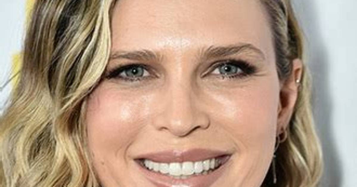 Sara Foster Celebrity Profile – Hollywood Life