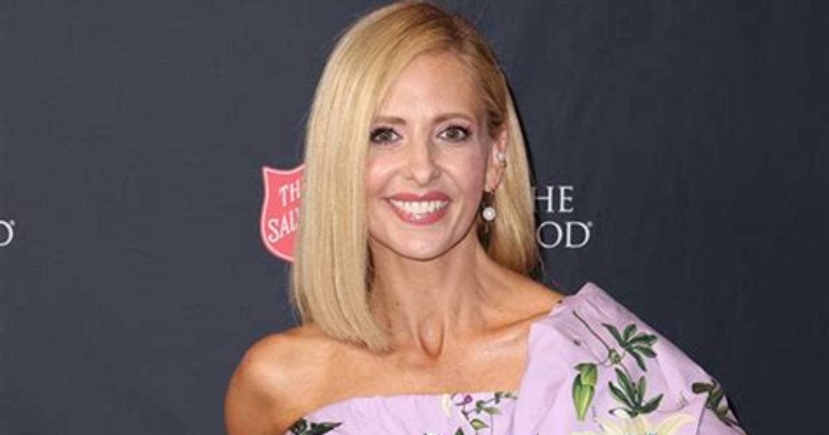 Sarah Michelle Gellar Rocks Yellow One-Piece Swimsuit on Vacation – Hollywood Life