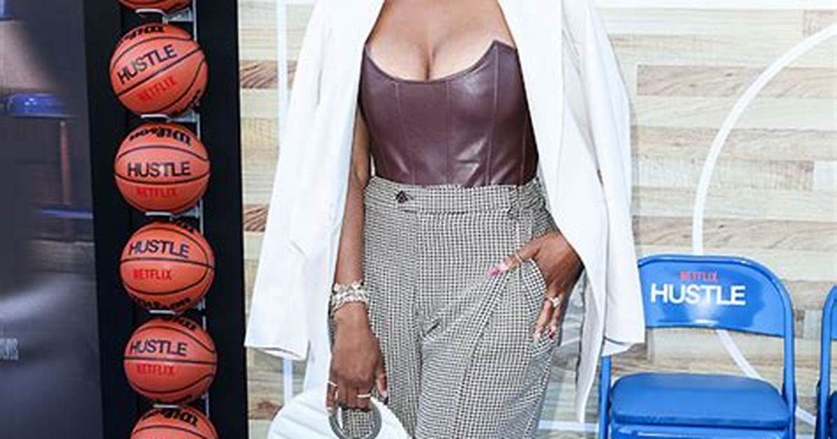 Savannah James’ Leather Corset Top at ‘Hustle’ Premiere: Photos – Hollywood Life