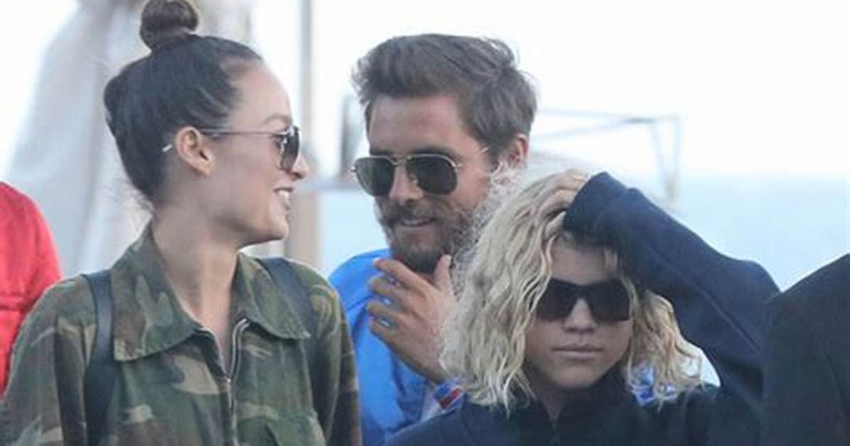 Scott Disick Enjoys 3-Way Date with Flings Chloe Bartoli & Sofia Richie — See Pda Pics