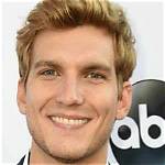 Scott Michael Foster’s Biography, Net Worth, Fact, Career, Awards and Life Story