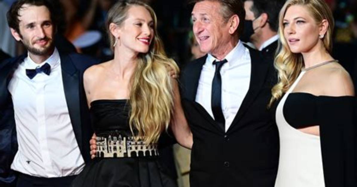 Sean Penn & Daughter Dylan, 30, Team up on ‘Flag Day’ Red Carpet — Sweet Father/Daughter Photo